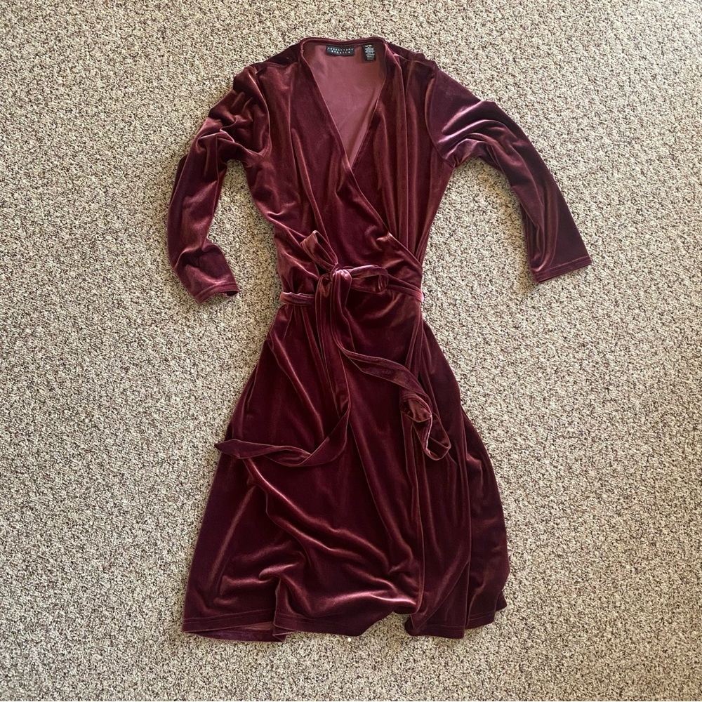Apostrophe Velvet Wrap Dress in Burgundy, size S 6-8